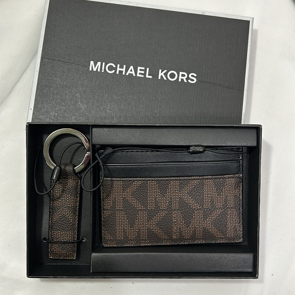 Michael Kors Mens Card Case and Keychain Gift‎ Set Brown MK Logo Signature Boxed